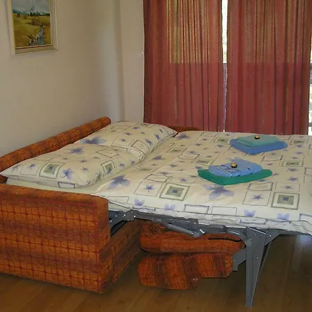 Apartman Oranz *